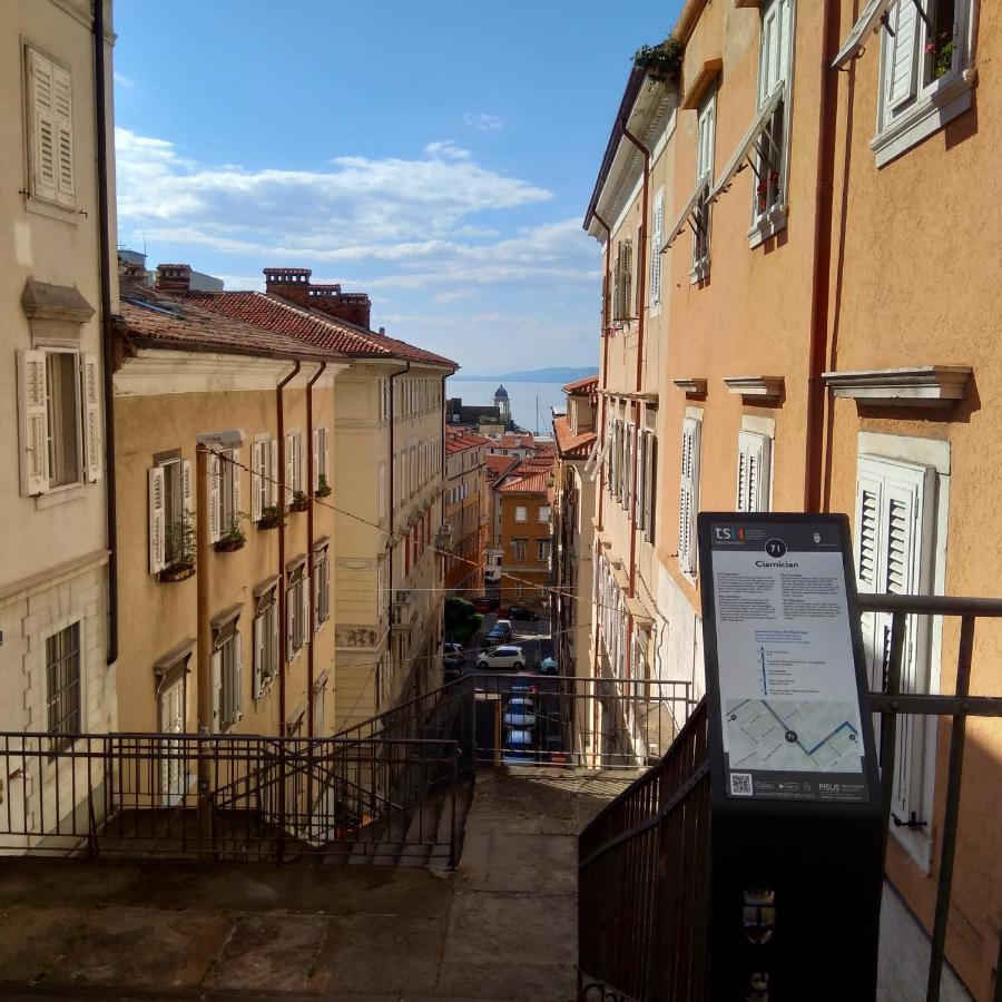 Casa Antica - Historical Apartment In Old City Center Terst Exteriér fotografie