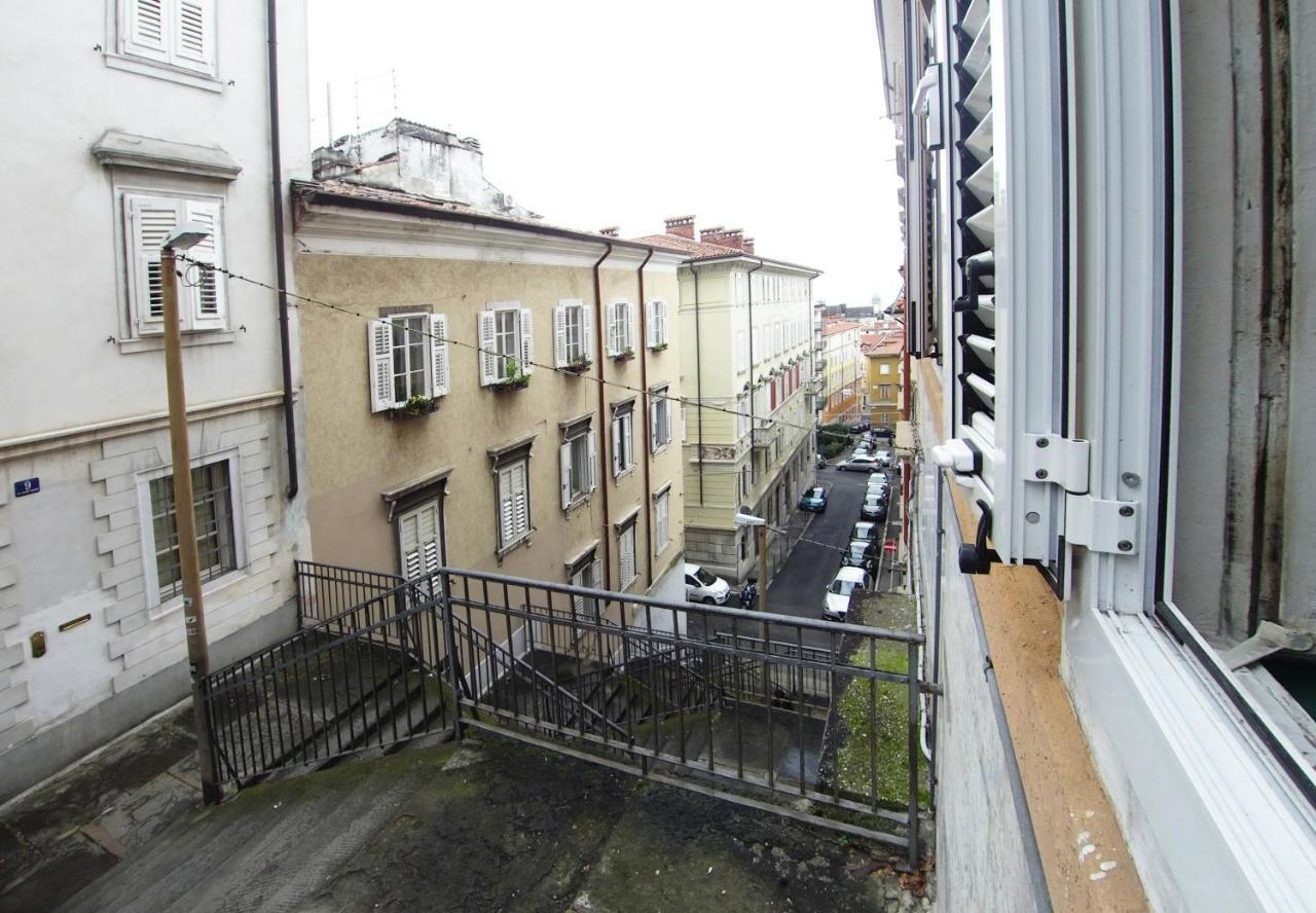 Casa Antica - Historical Apartment In Old City Center Terst Exteriér fotografie